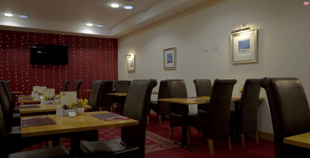 Portrush Adelphi Ξενοδοχείο Εξωτερικό φωτογραφία The interior of the lounge